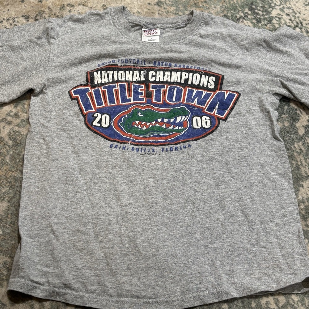 vintage Florida Gators "Title Town" 2006 National Champions T-shirt Women's S